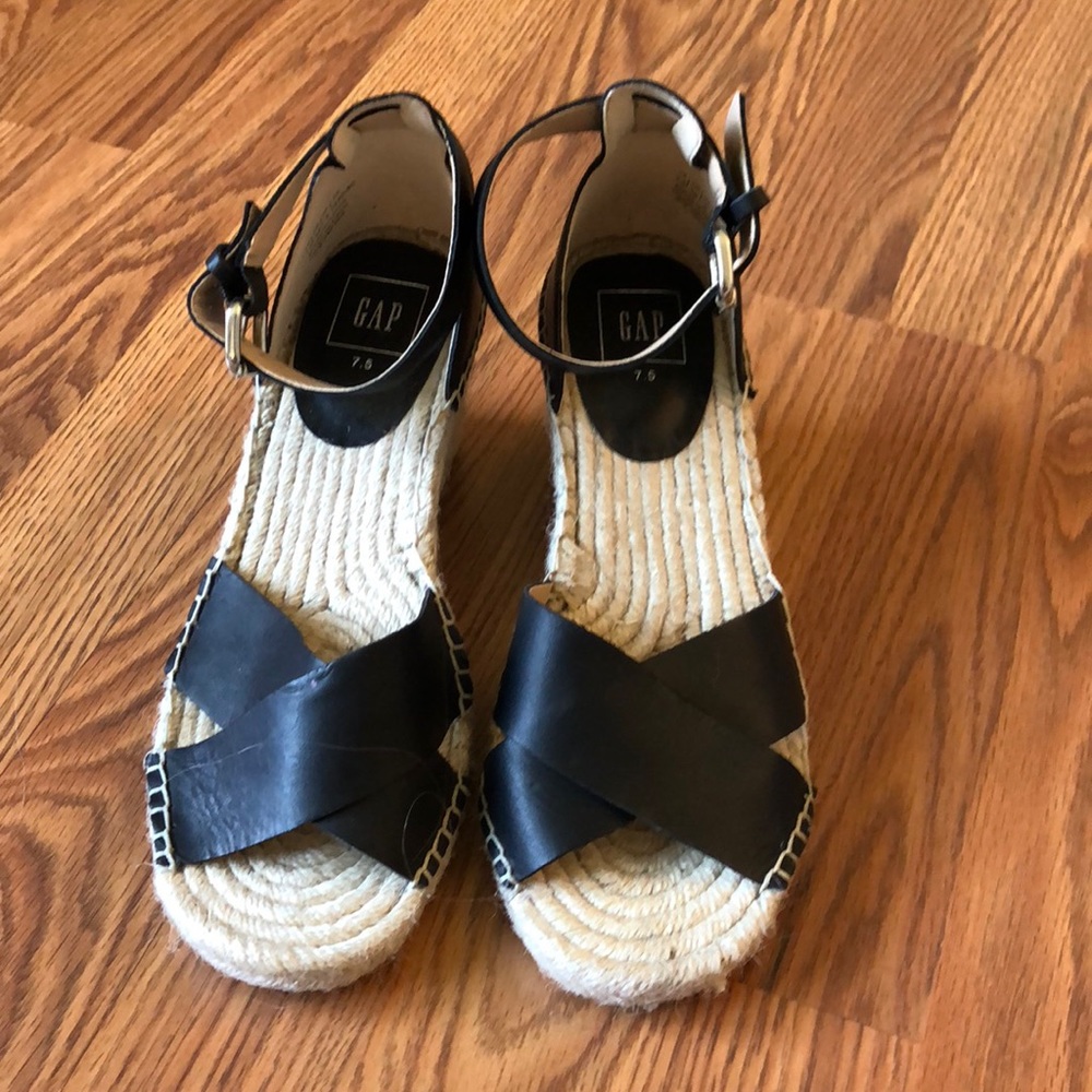 Gap wedges